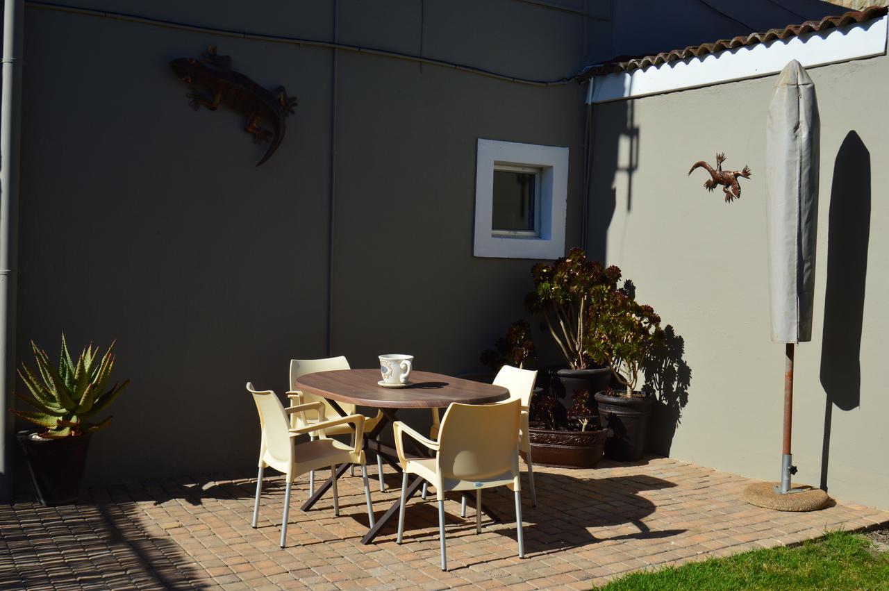 African Palm Cottage And Guesthouse Durbanville Εξωτερικό φωτογραφία