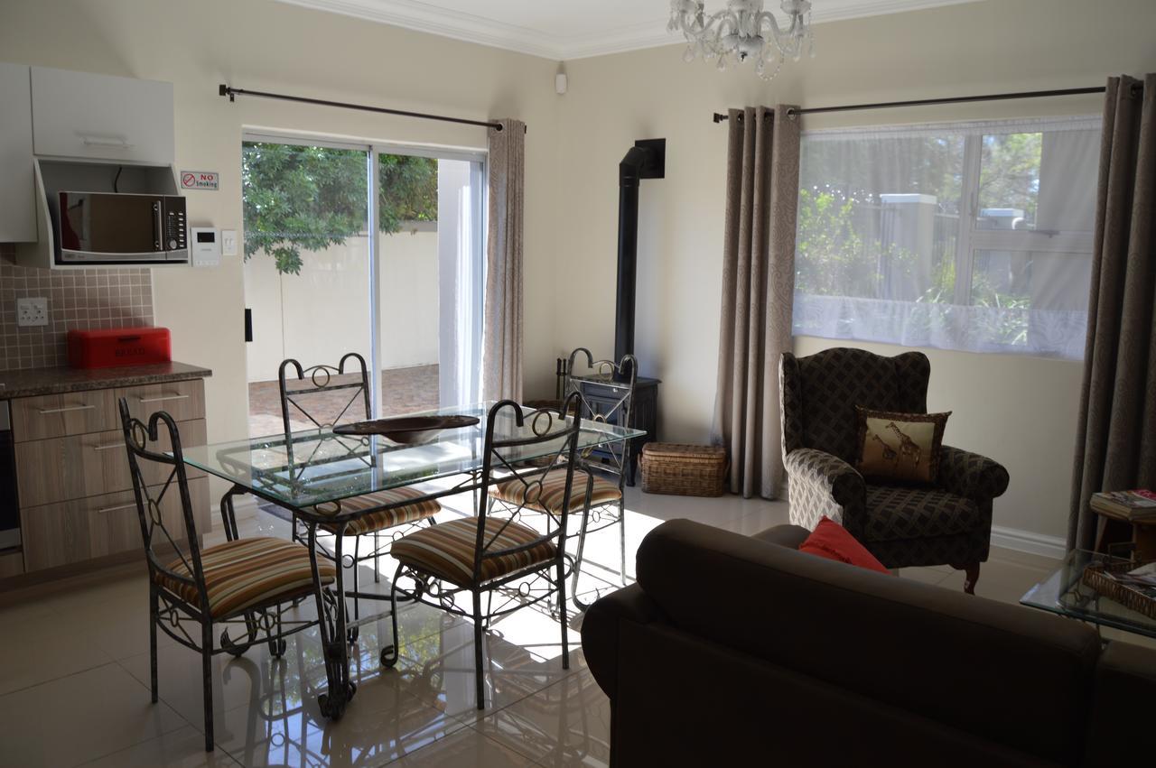 African Palm Cottage And Guesthouse Durbanville Εξωτερικό φωτογραφία