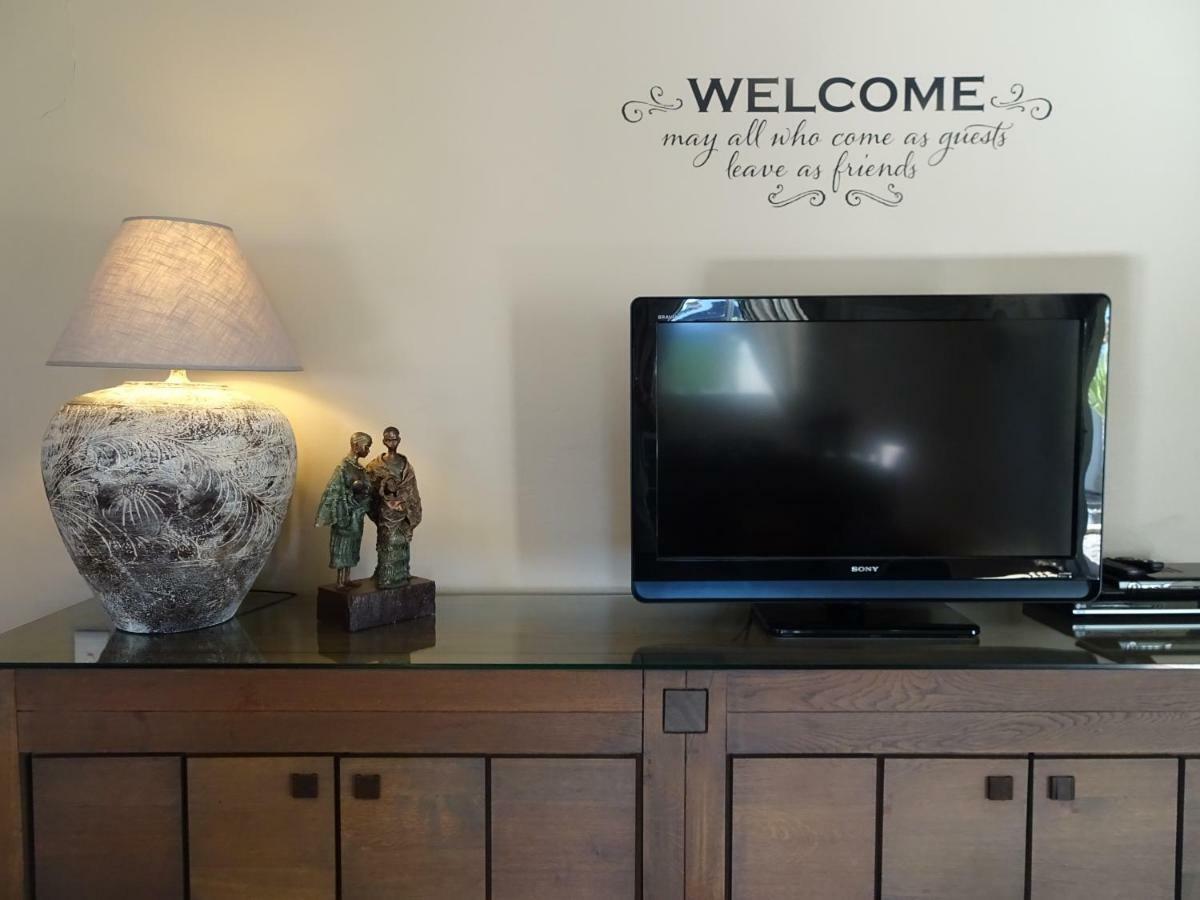 African Palm Cottage And Guesthouse Durbanville Εξωτερικό φωτογραφία
