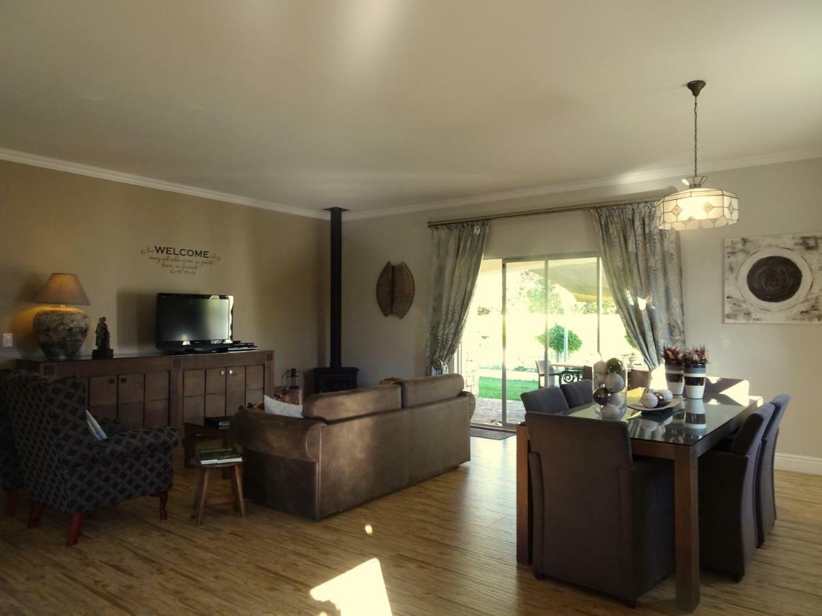 African Palm Cottage And Guesthouse Durbanville Εξωτερικό φωτογραφία